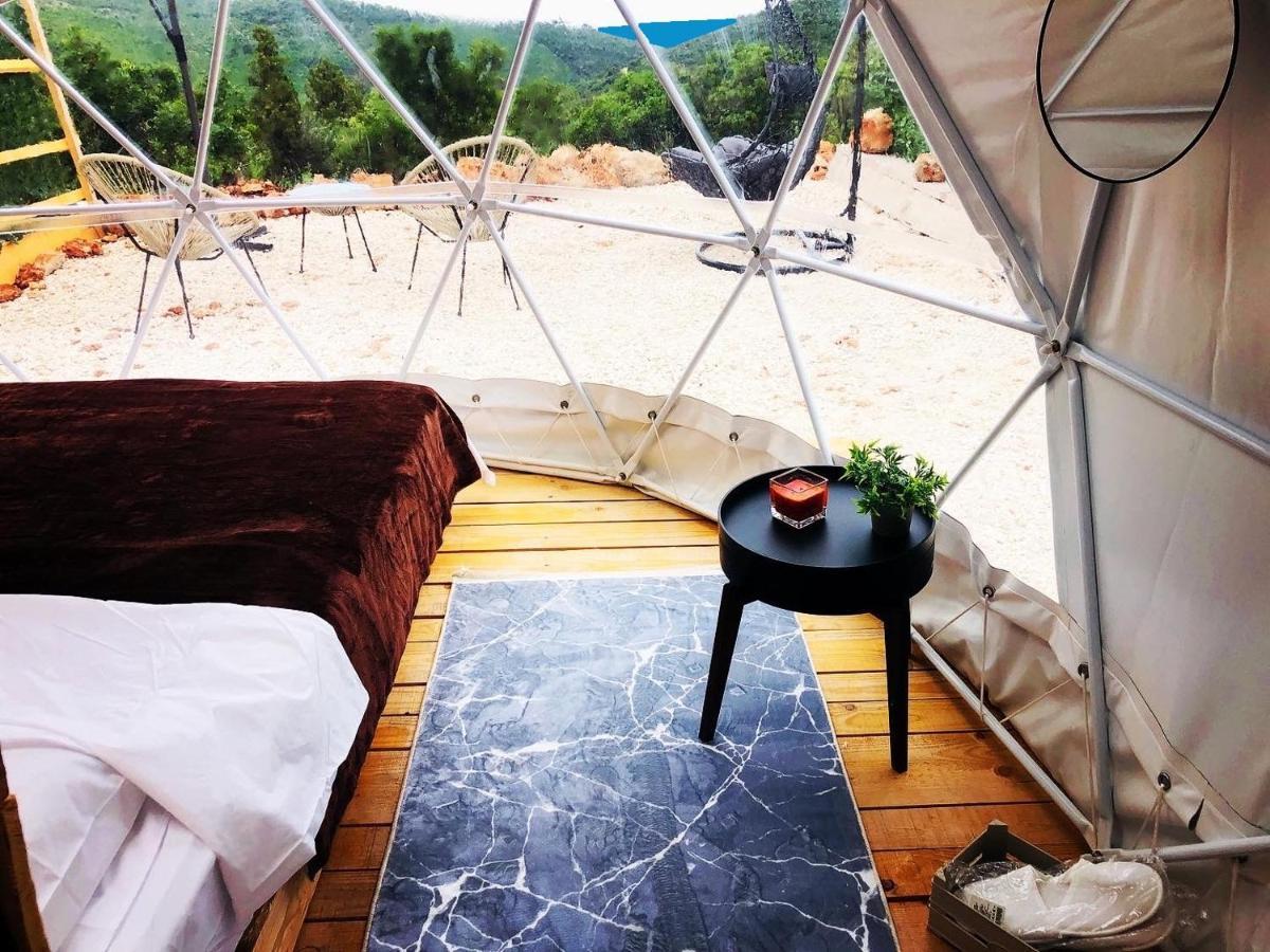 Вілла Glamping Peninsula Lustica Rose Тиват Екстер'єр фото