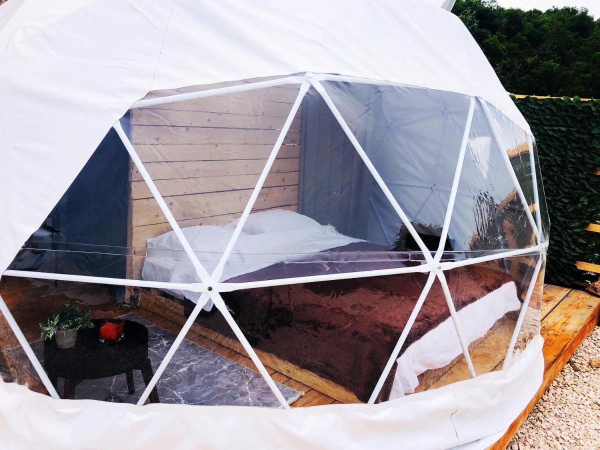 Вілла Glamping Peninsula Lustica Rose Тиват Екстер'єр фото