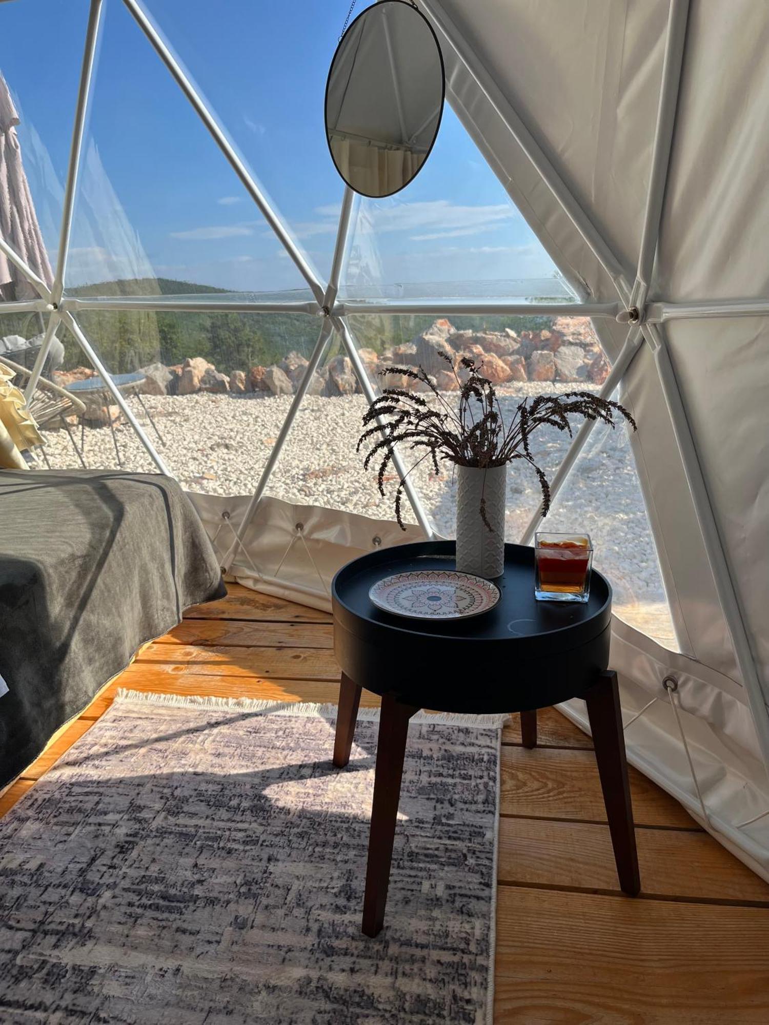 Вілла Glamping Peninsula Lustica Rose Тиват Екстер'єр фото